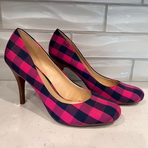 Jessica Simpson High Heels!